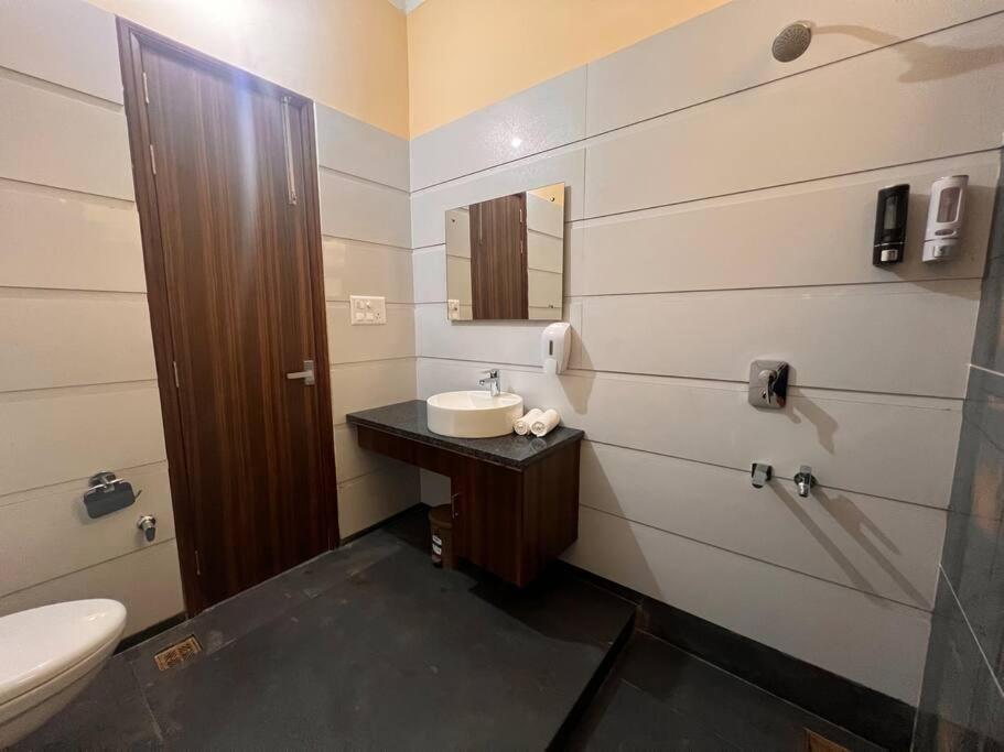5Bhk Home Away From Home At Ranjit Avenue Амрітсар Екстер'єр фото